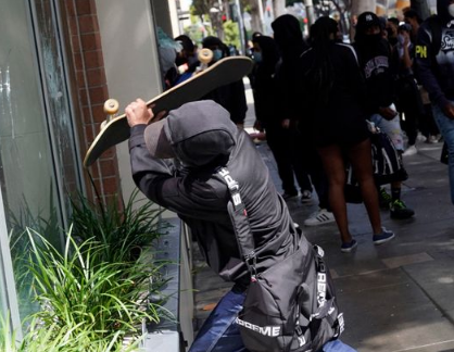 Antifa skateboard.PNG